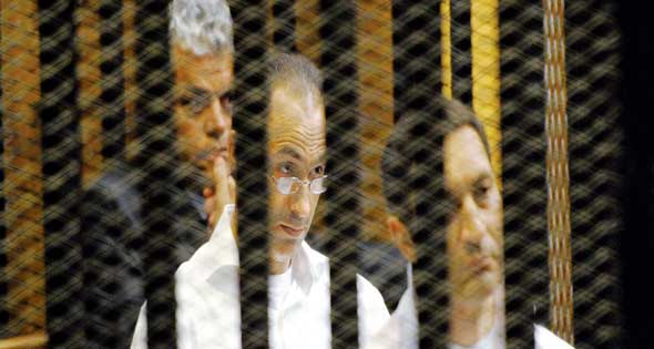 Egypt Court Releases Alaa, Jamal Mubarak, Prosecutor Appeals 

